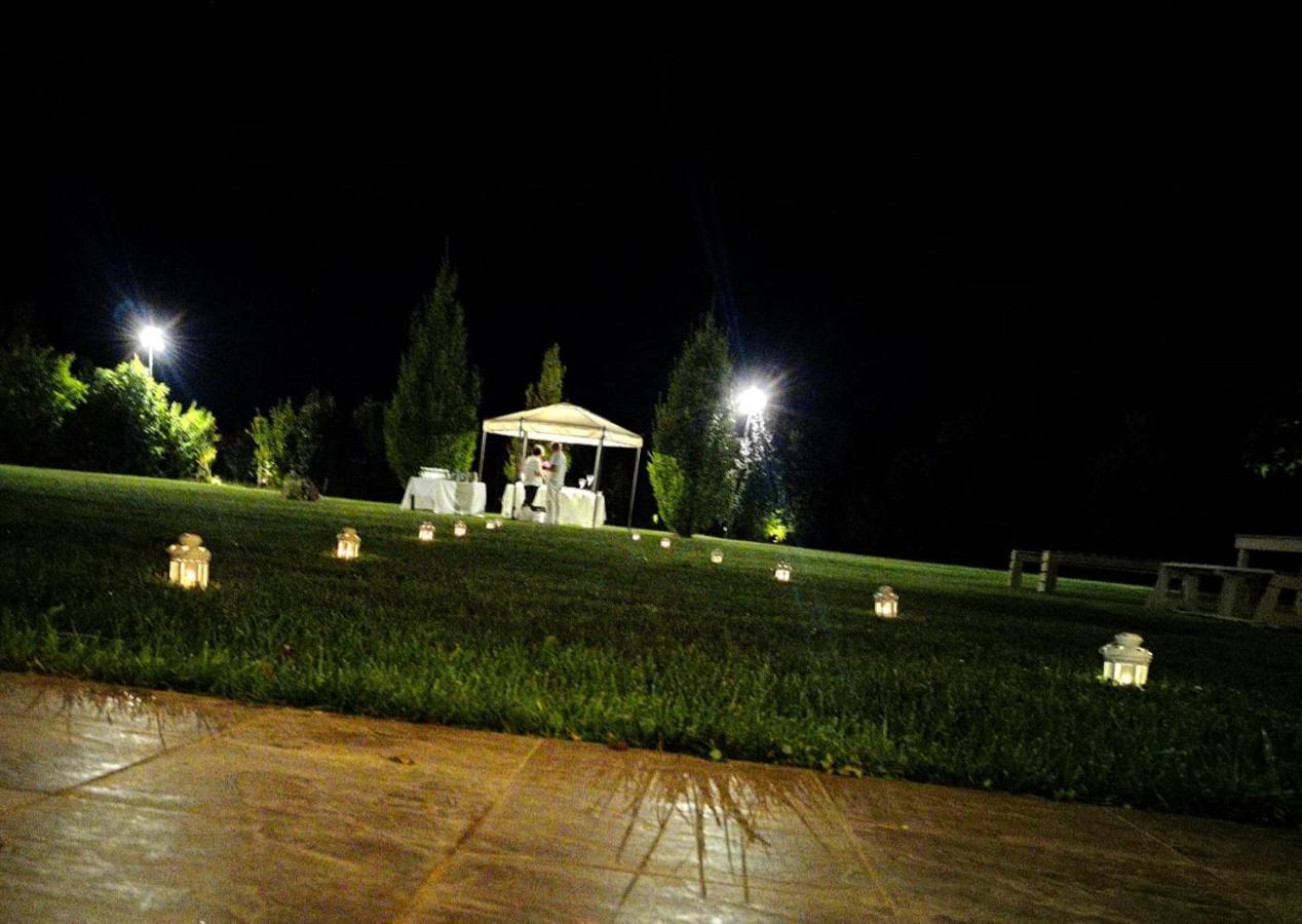 Вилла La Rondanina Castelnuovo Fogliani Экстерьер фото