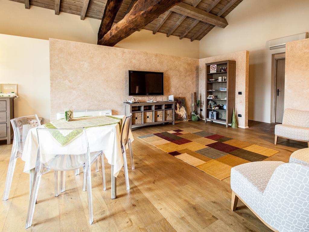 Вилла La Rondanina Castelnuovo Fogliani Экстерьер фото