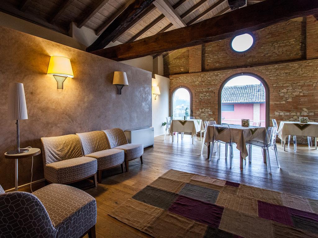 Вилла La Rondanina Castelnuovo Fogliani Экстерьер фото