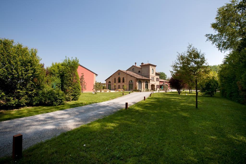 Вилла La Rondanina Castelnuovo Fogliani Экстерьер фото
